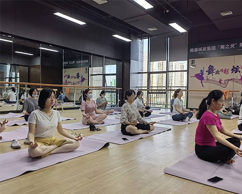 城發(fā)“ 舞之靈 ”舞動(dòng)健康、舞出精彩